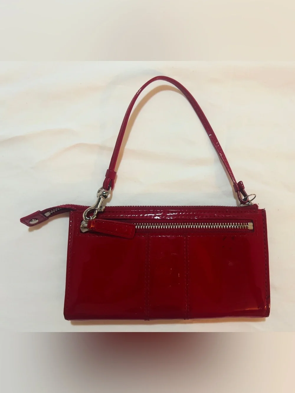🩷 Y2K Coach Julia Red patent leather zippy wristlet wallet silver hardware🩷